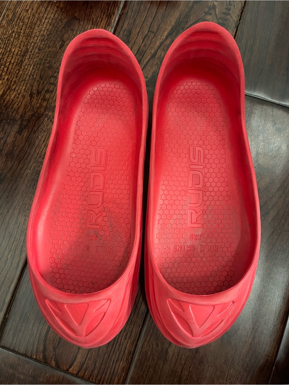 Slip-On Kids Wrestling Shoes Covers in Red -